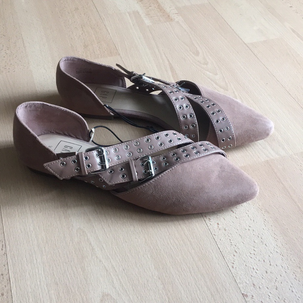 NWOT GAP tan suede buckle detail pointed toe flats